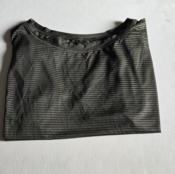 Lululemon Lean In Long Sleeve Dark Olive Color Size Medium - Picture 1 of 4